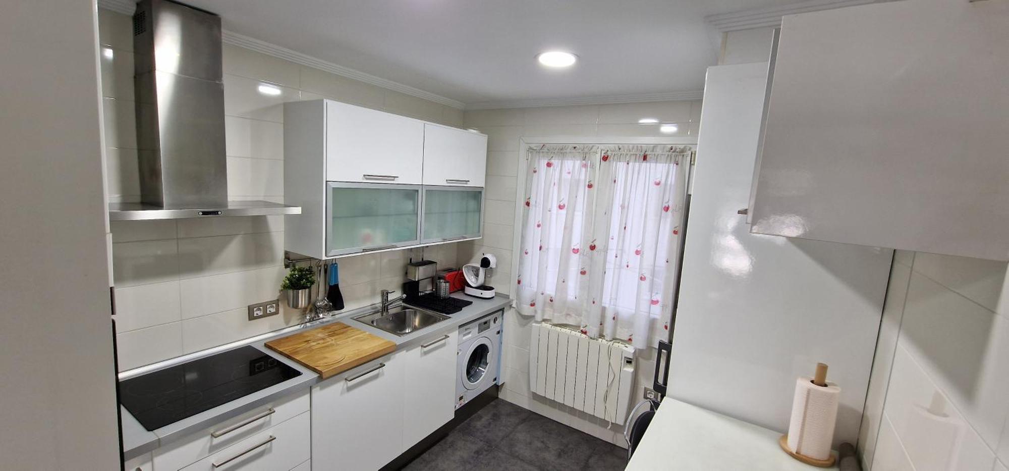 Apartamento Astur Playa I - Wifi - 2 Hab Y 2 Banos - Vut-4987-as *